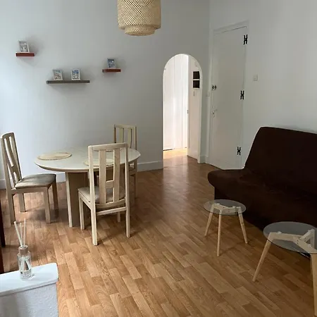 Joli 2 Pieces Au Coeur De Malo Proche De La ,la Maison Bleue *